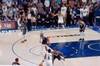 詹姆斯谈西决G4李凯尔指导唐斯关键三分：他是NBA最聪明球员之一